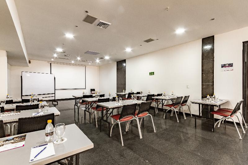 Tryp By Wyndham Bogota Usaquen Εξωτερικό φωτογραφία